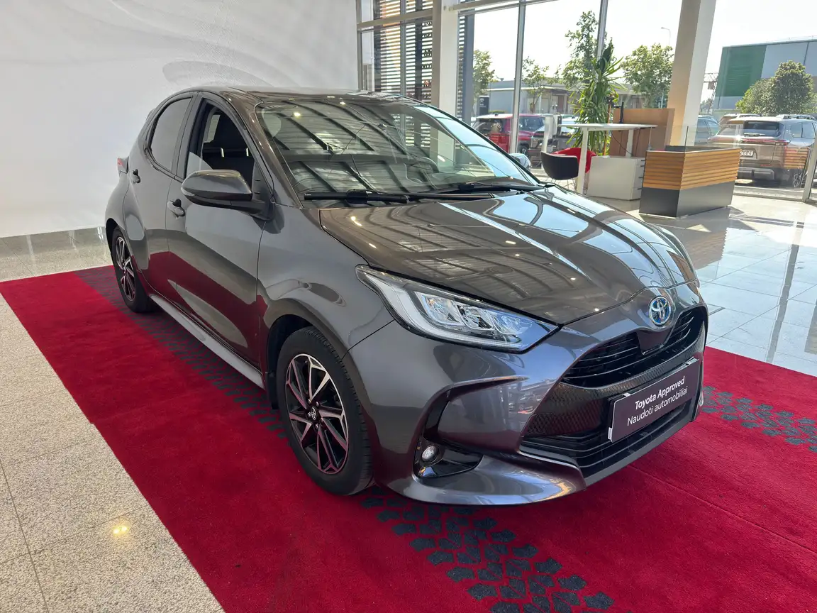TOYOTA YARIS