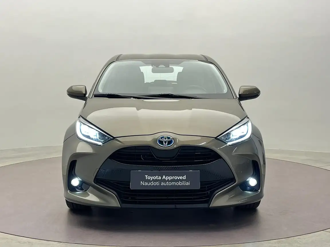TOYOTA YARIS