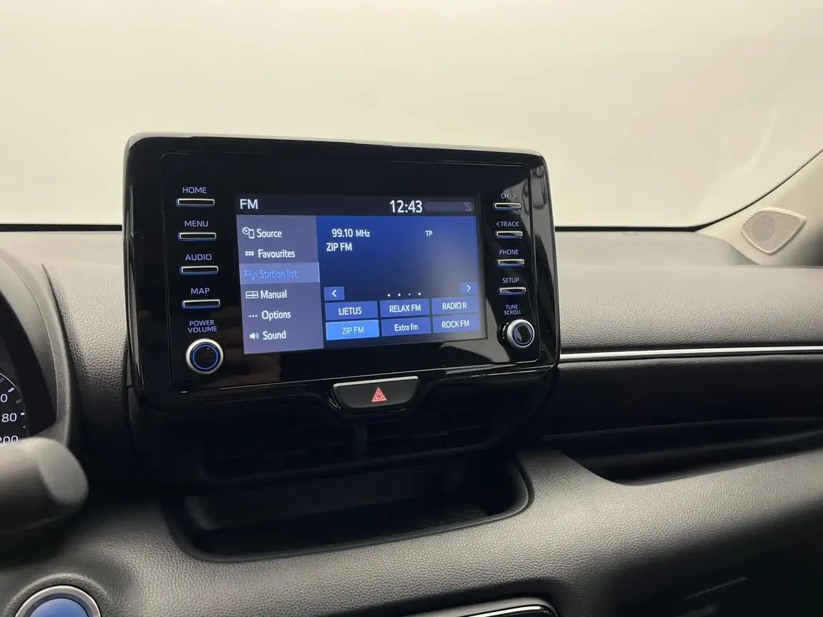 TOYOTA YARIS