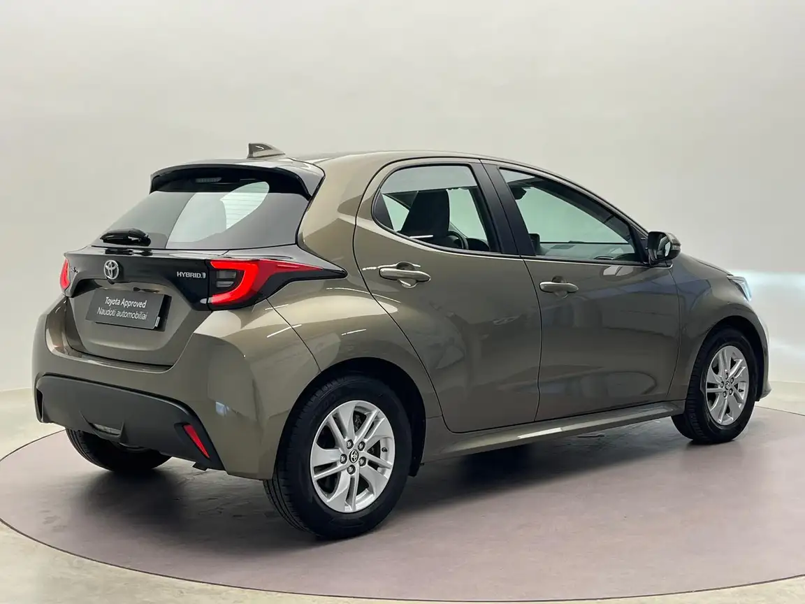 TOYOTA YARIS