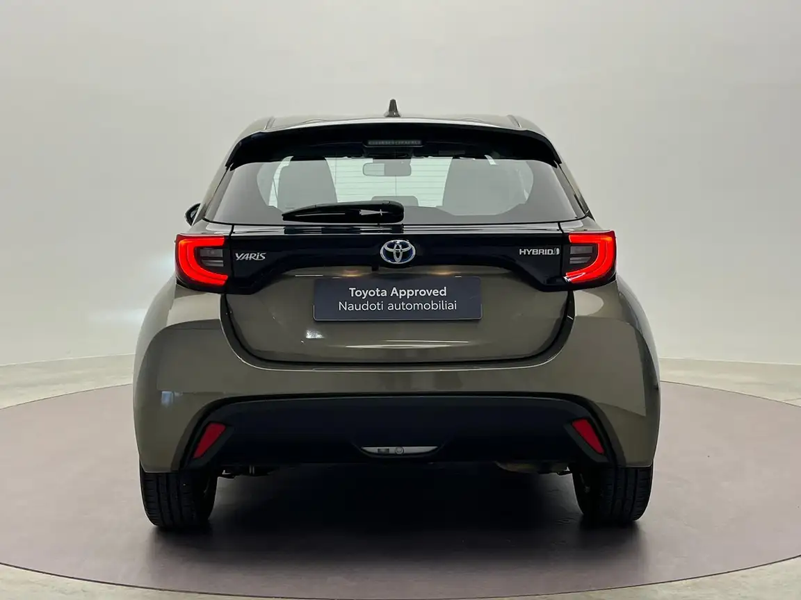 TOYOTA YARIS
