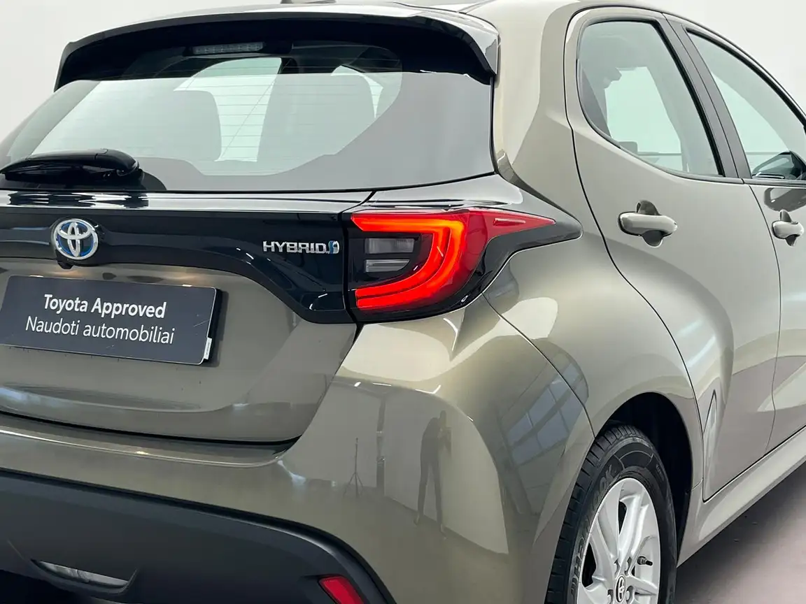 TOYOTA YARIS