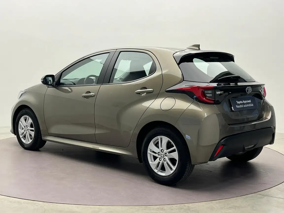 TOYOTA YARIS