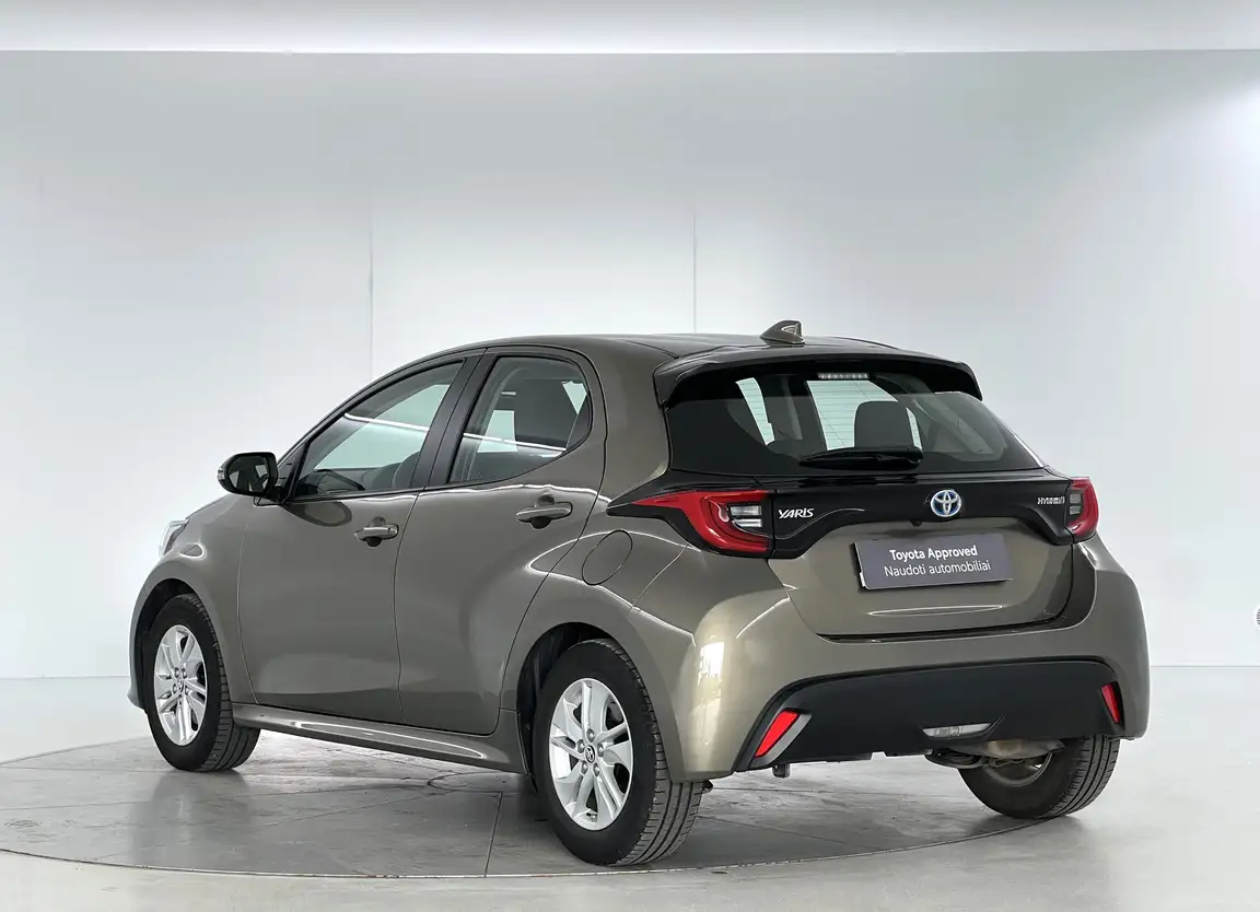 TOYOTA YARIS