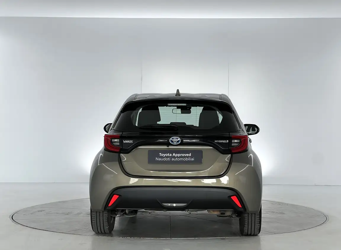 TOYOTA YARIS