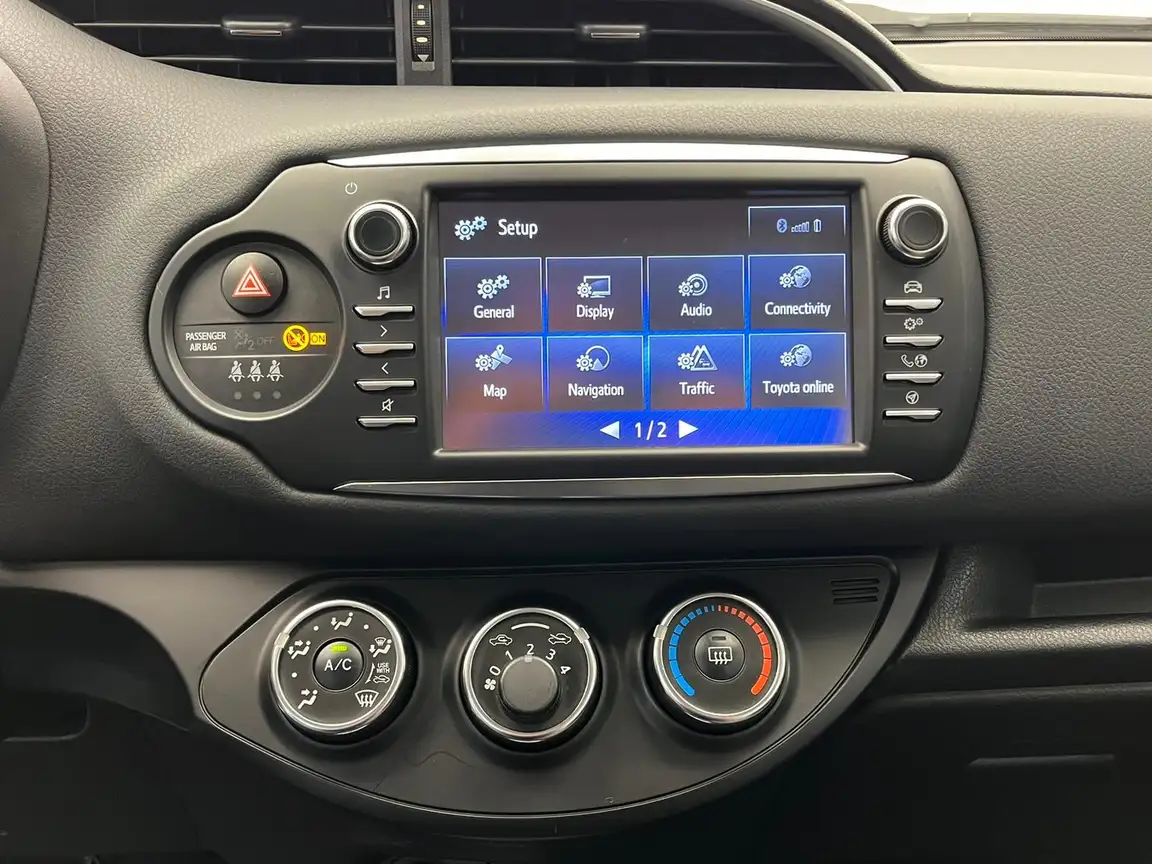 TOYOTA YARIS