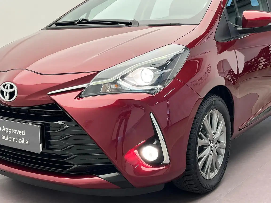 TOYOTA YARIS