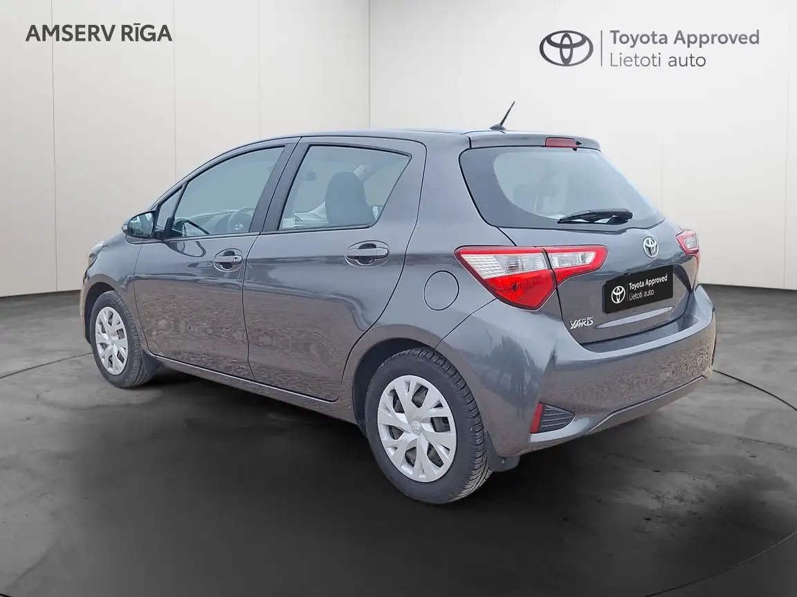TOYOTA YARIS