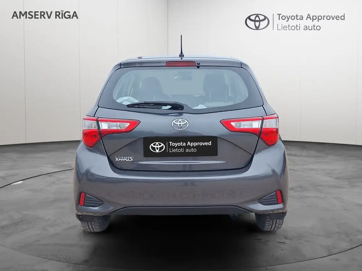 TOYOTA YARIS