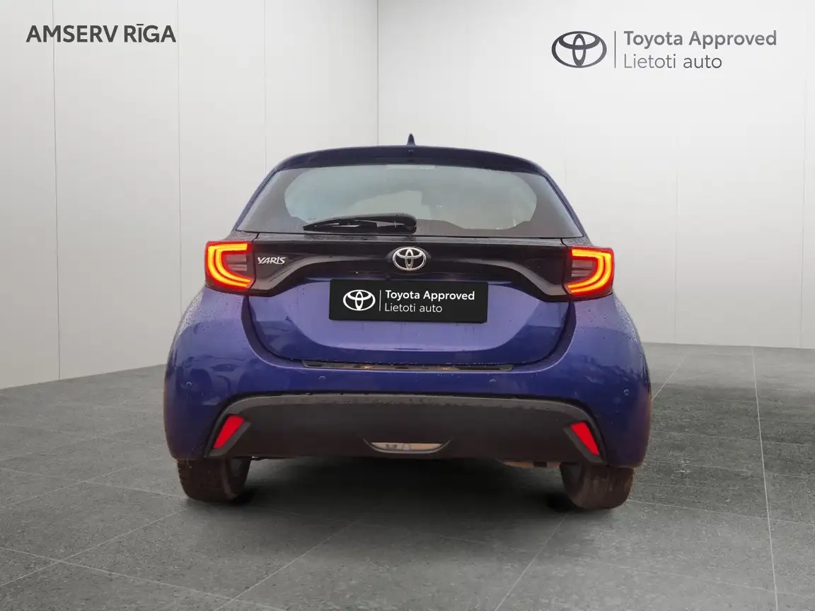 TOYOTA YARIS