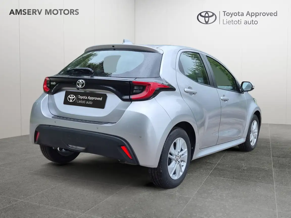 TOYOTA YARIS