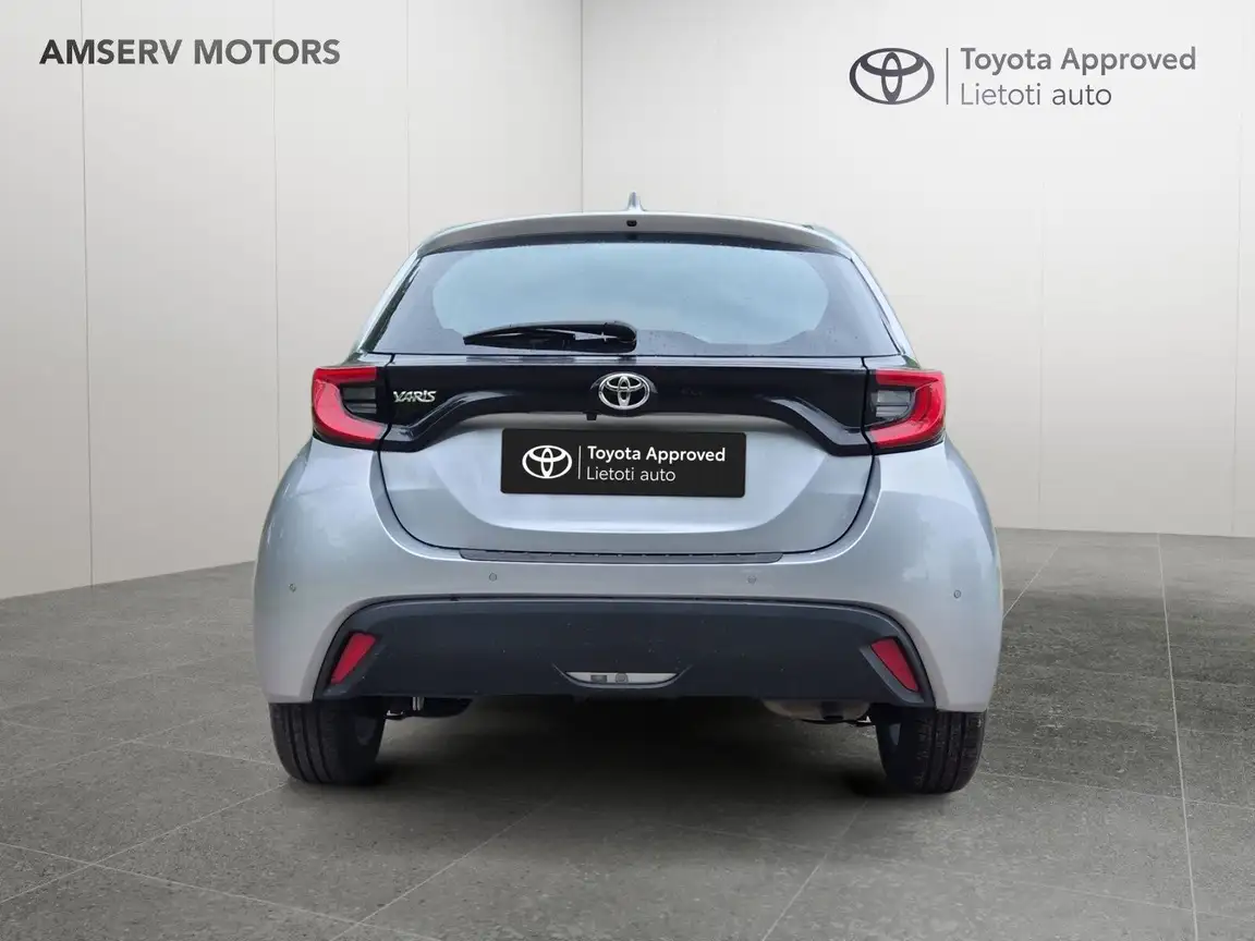 TOYOTA YARIS