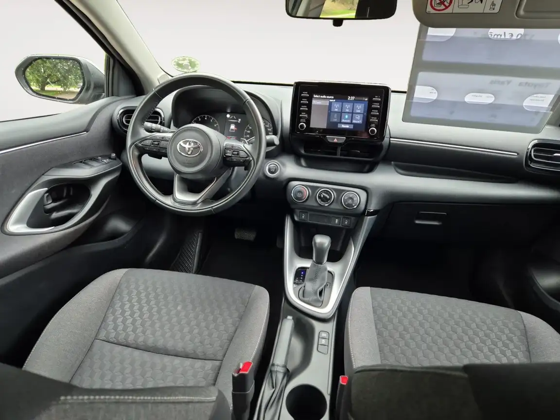 TOYOTA YARIS