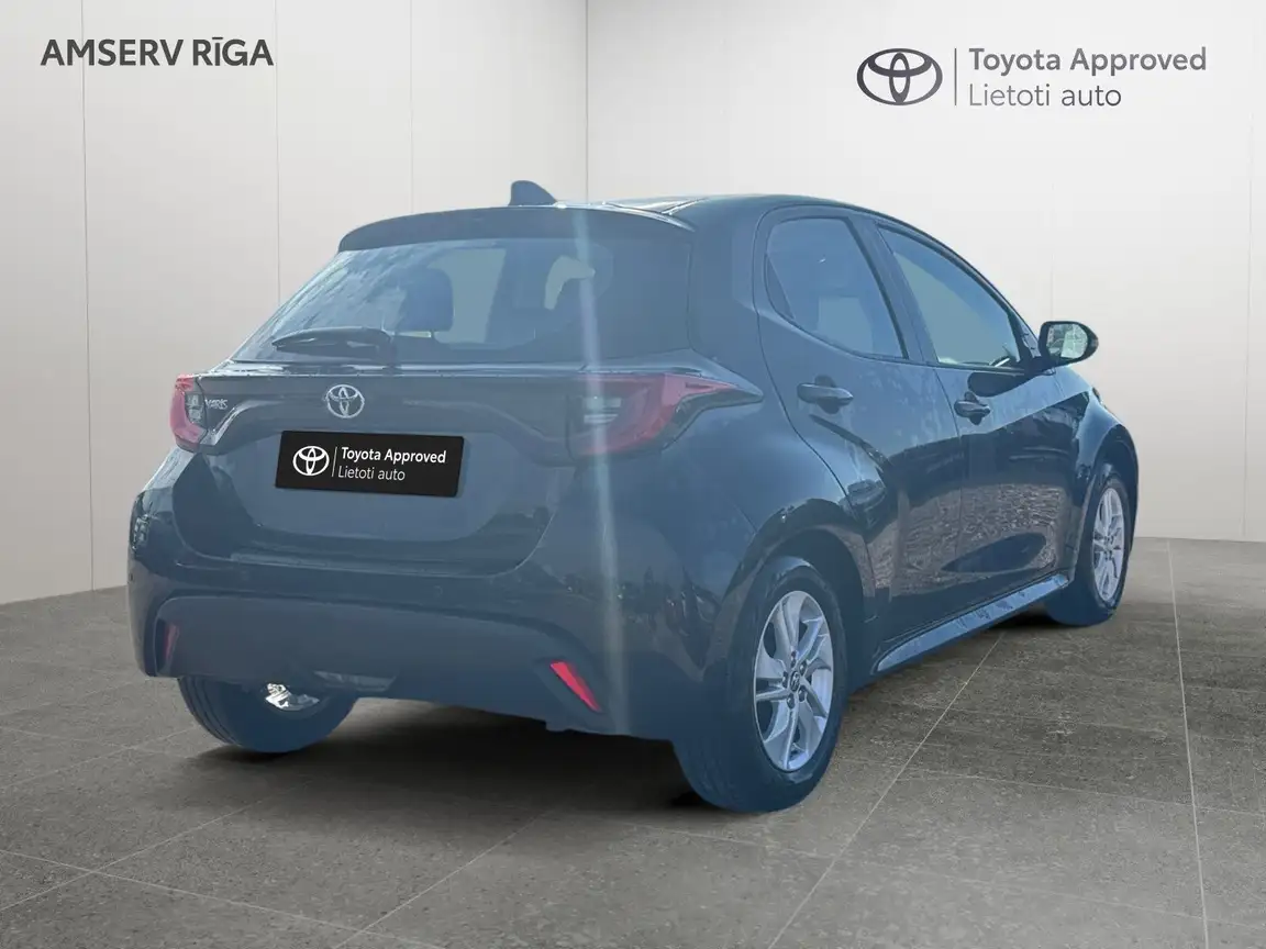TOYOTA YARIS