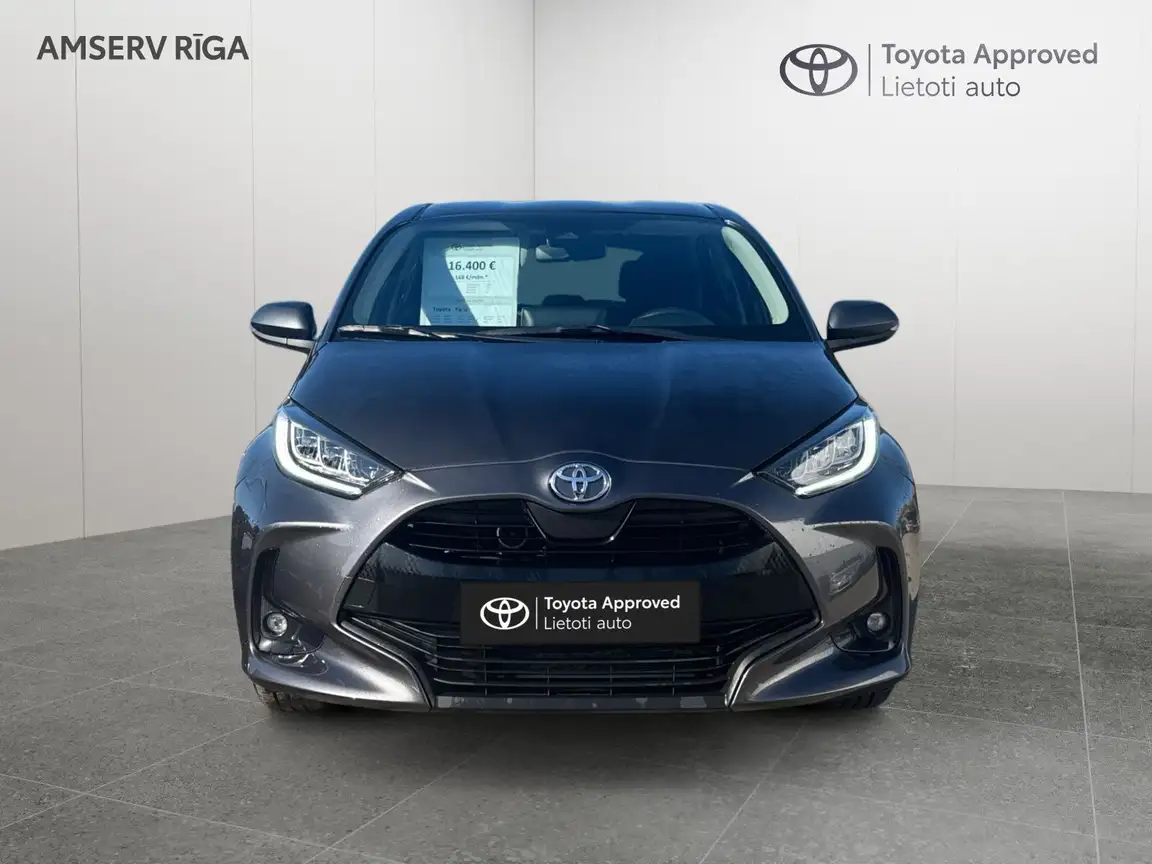 TOYOTA YARIS