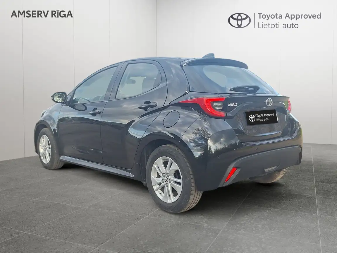 TOYOTA YARIS