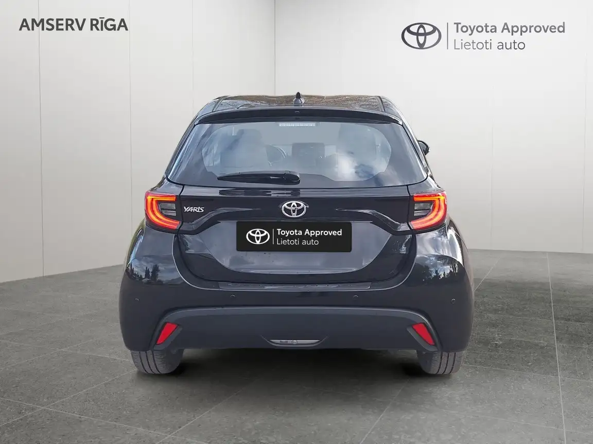 TOYOTA YARIS