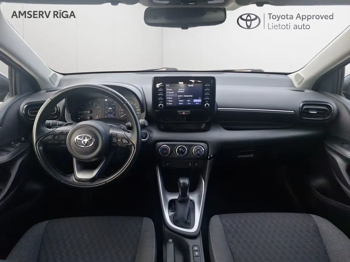 TOYOTA YARIS