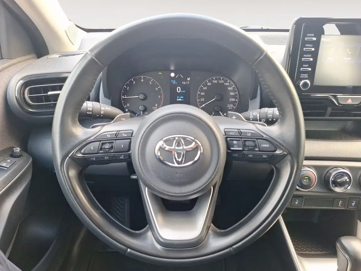 TOYOTA YARIS