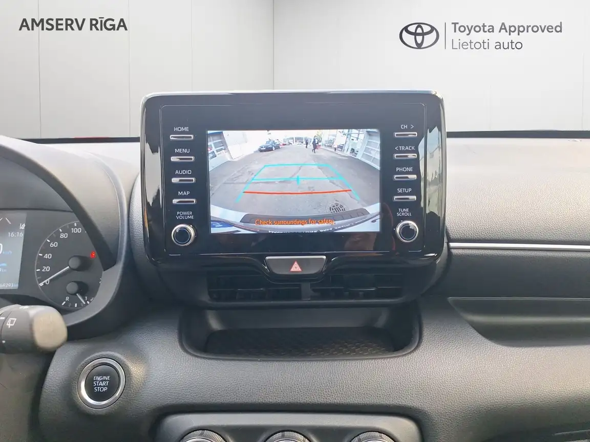 TOYOTA YARIS