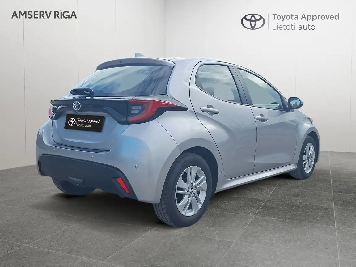 TOYOTA YARIS