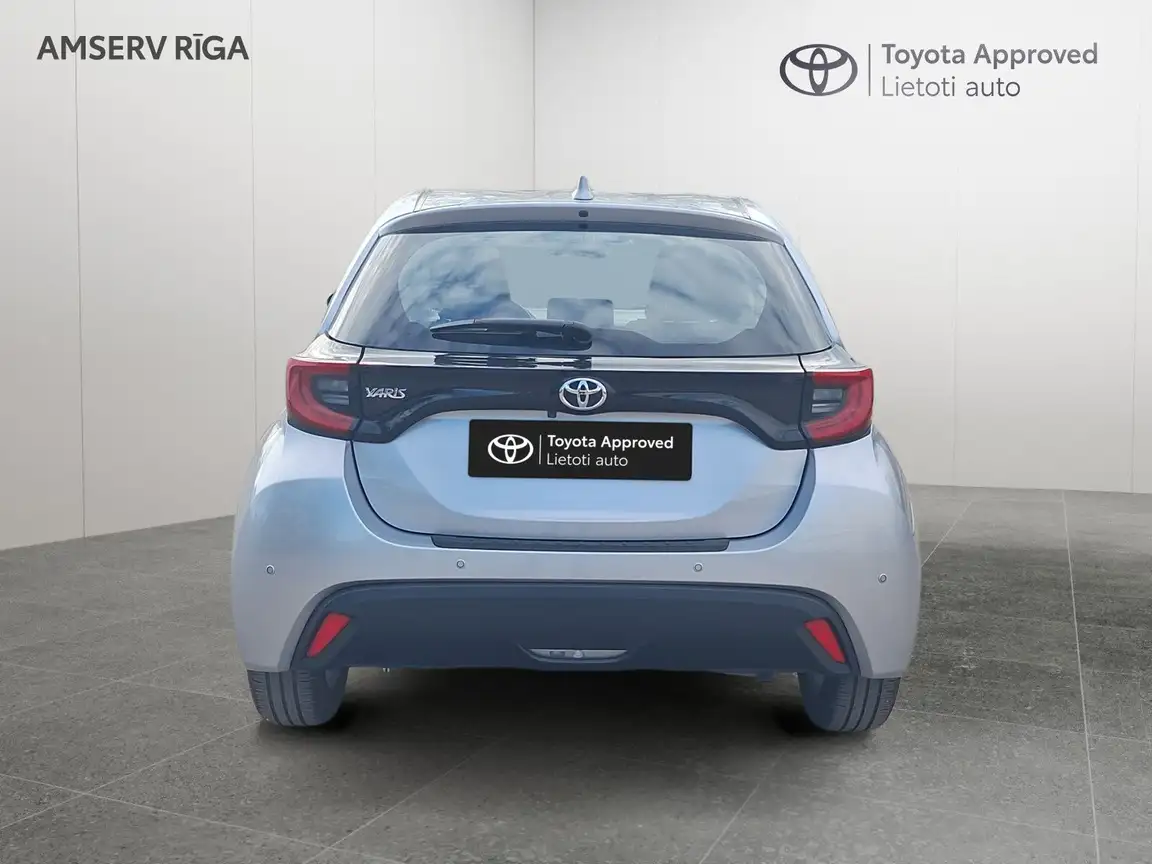 TOYOTA YARIS