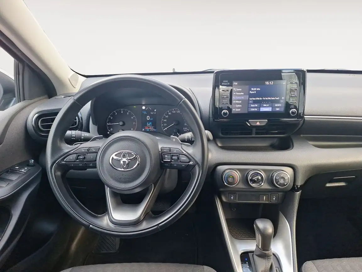 TOYOTA YARIS