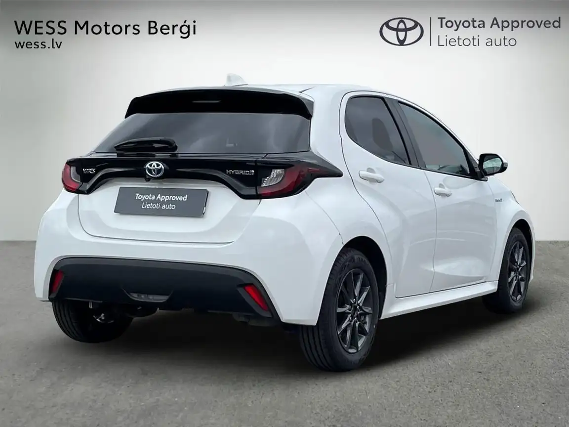 TOYOTA YARIS