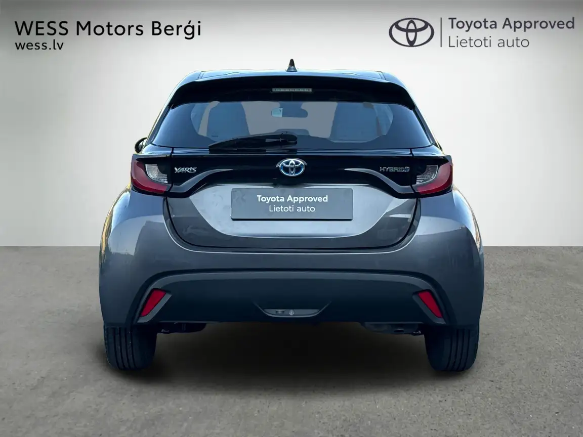 TOYOTA YARIS