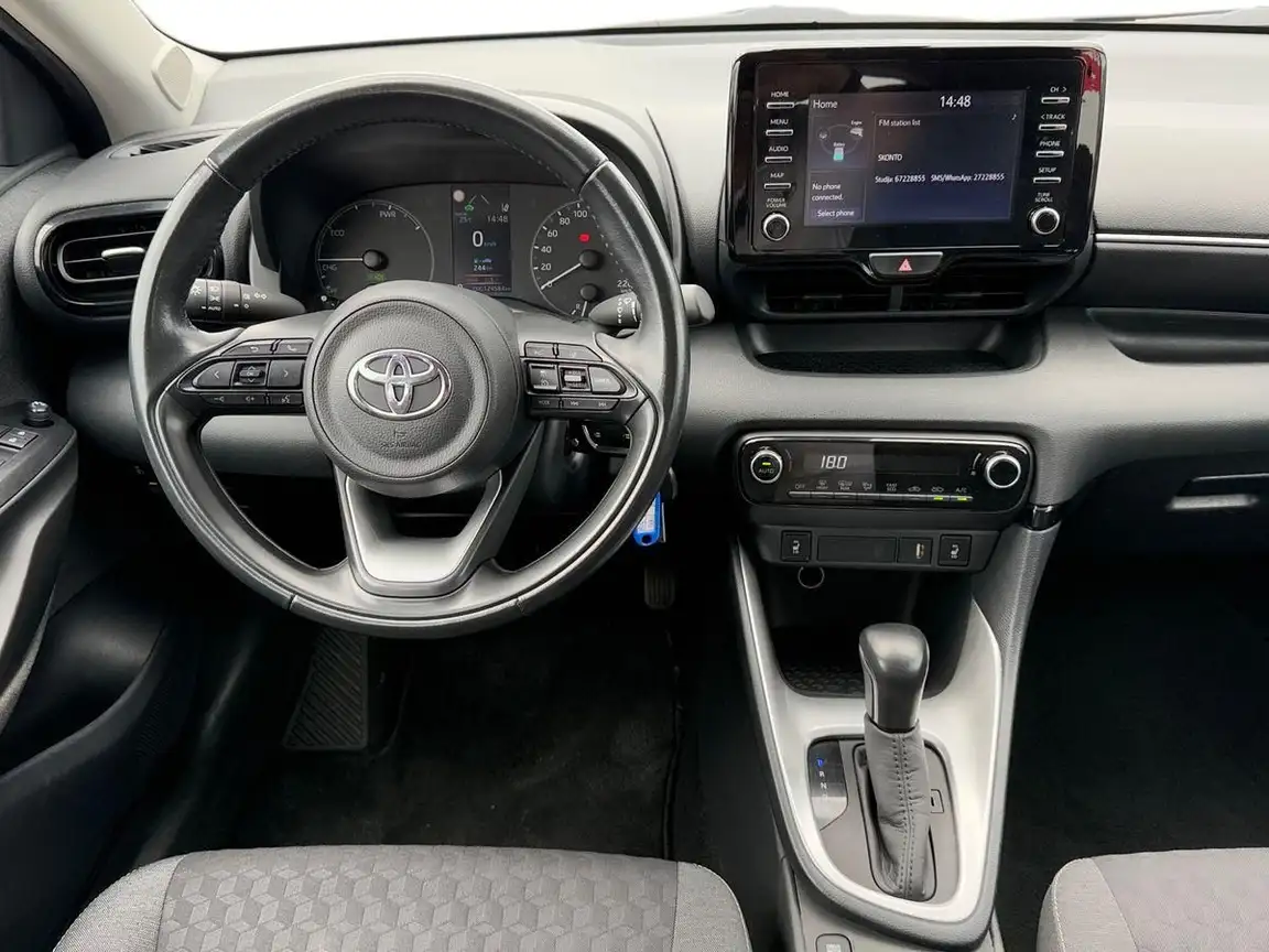 TOYOTA YARIS