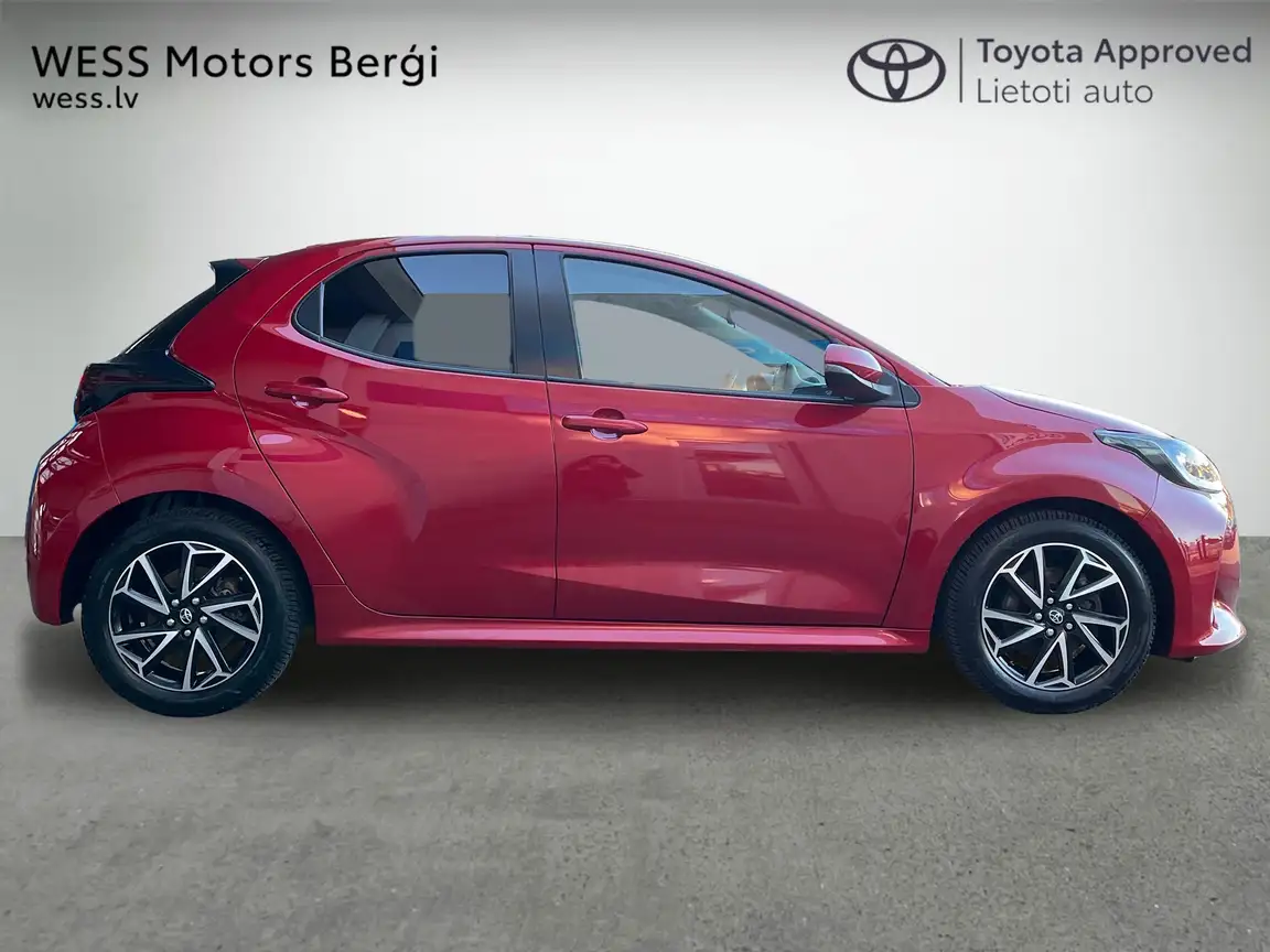 TOYOTA YARIS