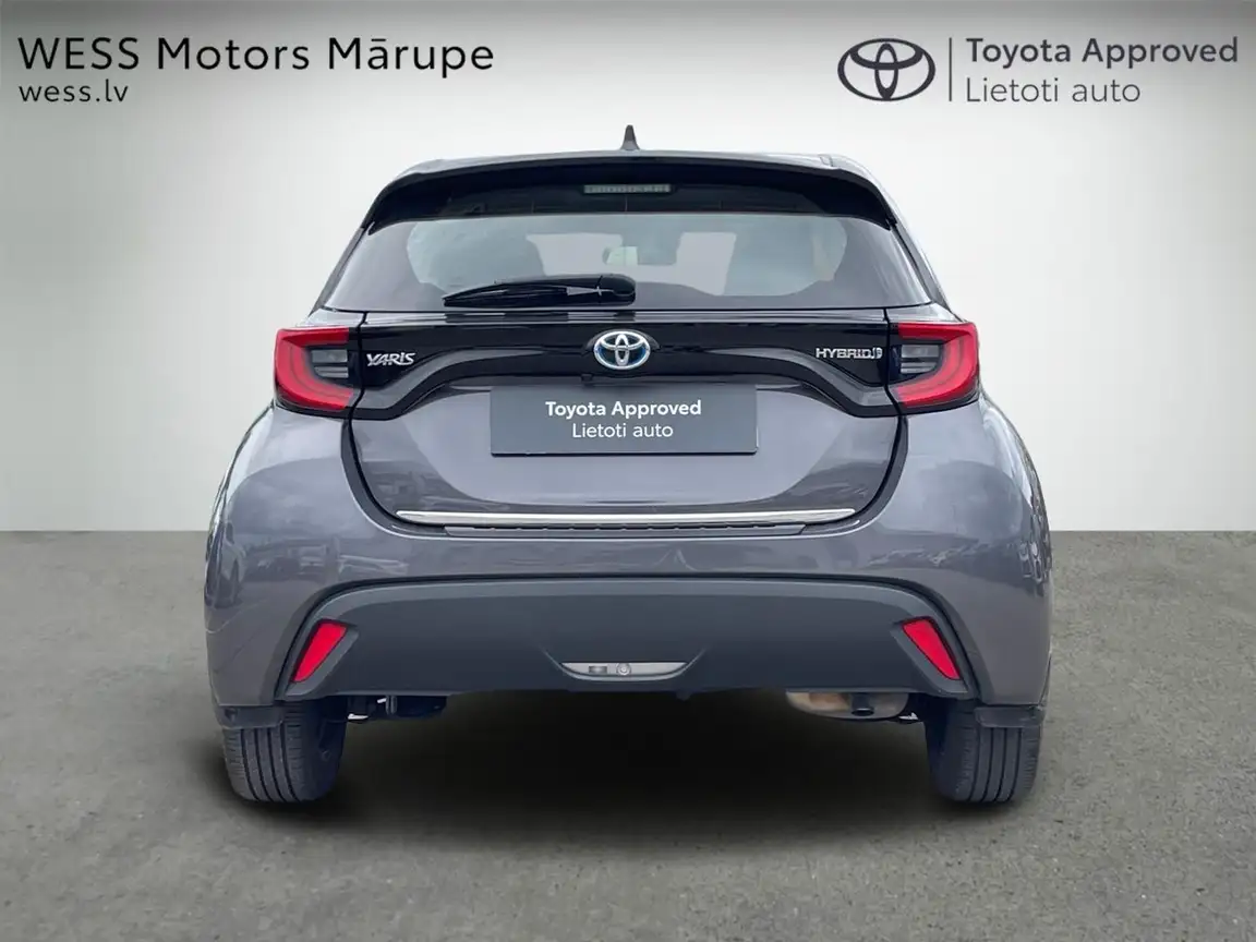TOYOTA YARIS