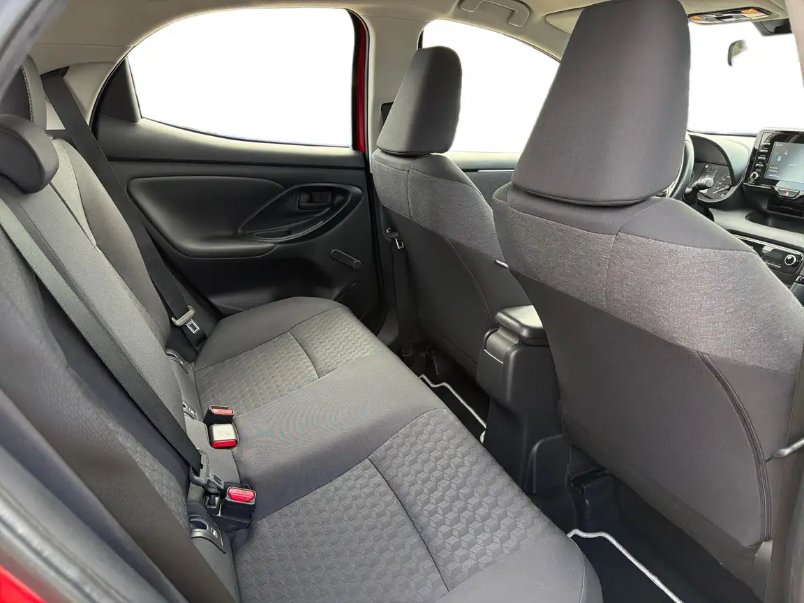 TOYOTA YARIS