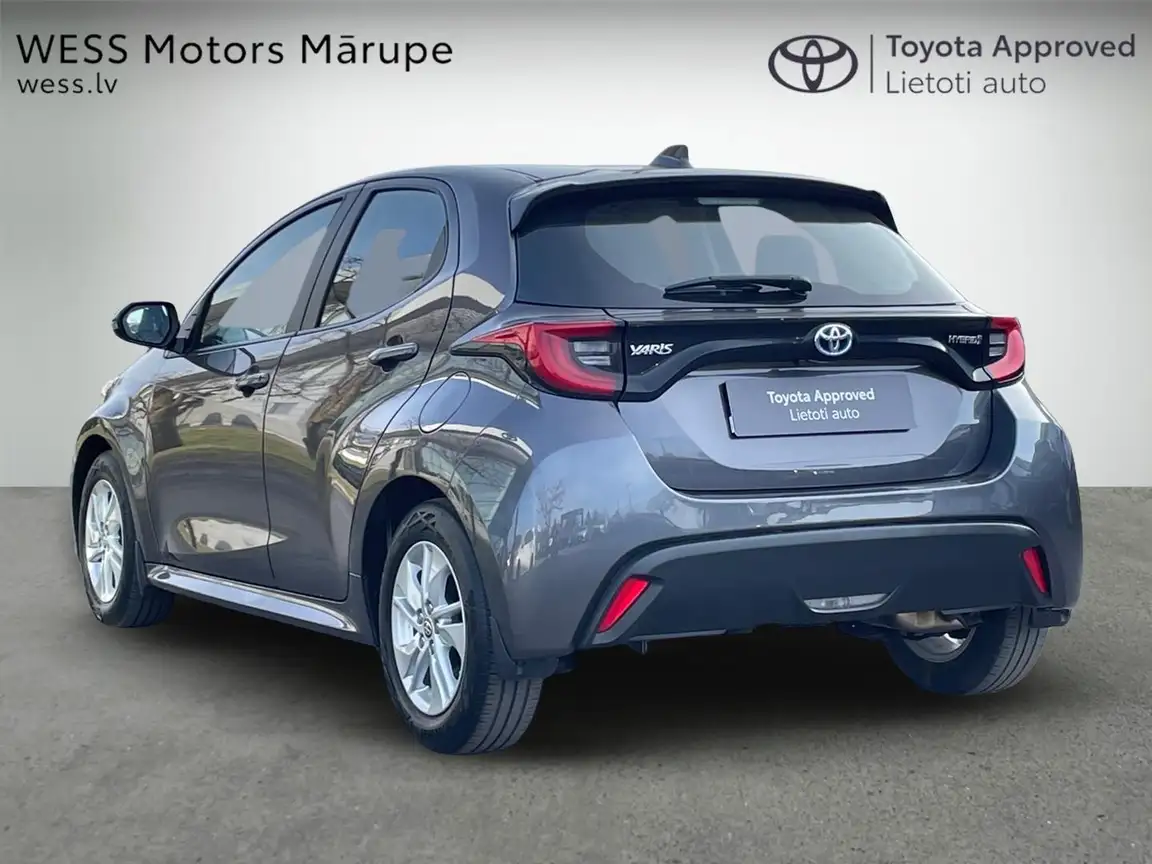 TOYOTA YARIS