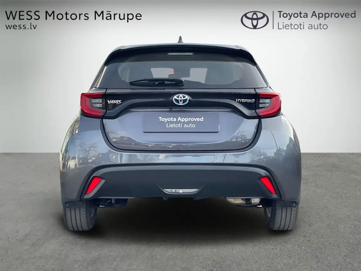 TOYOTA YARIS