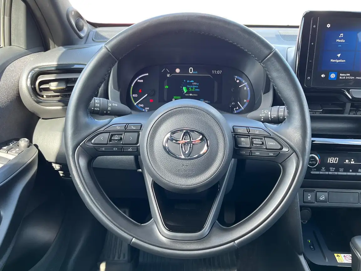 TOYOTA YARIS