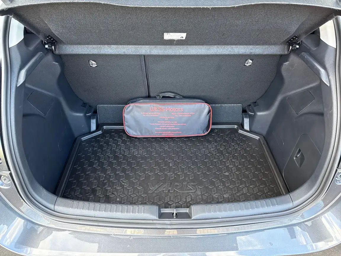 TOYOTA YARIS
