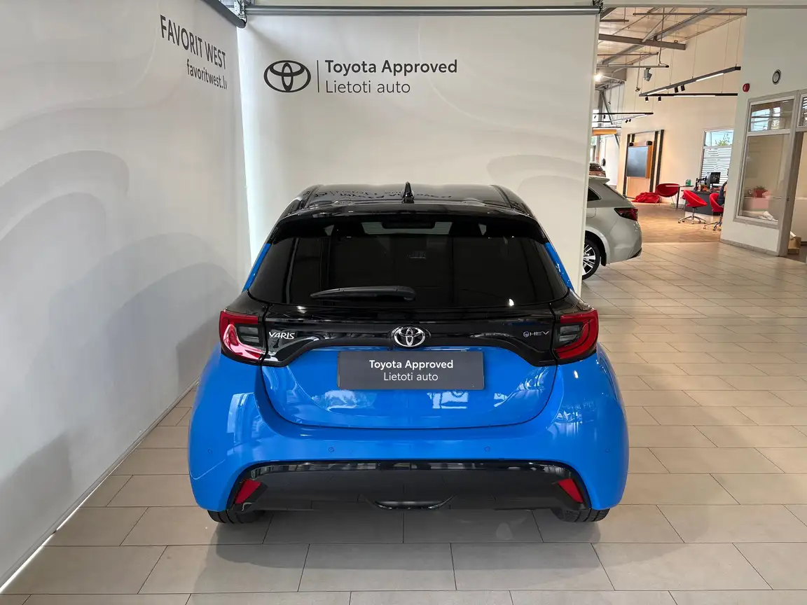 TOYOTA YARIS