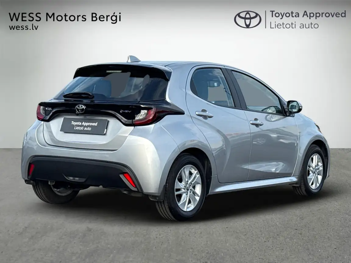 TOYOTA YARIS