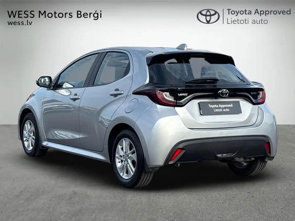 TOYOTA YARIS