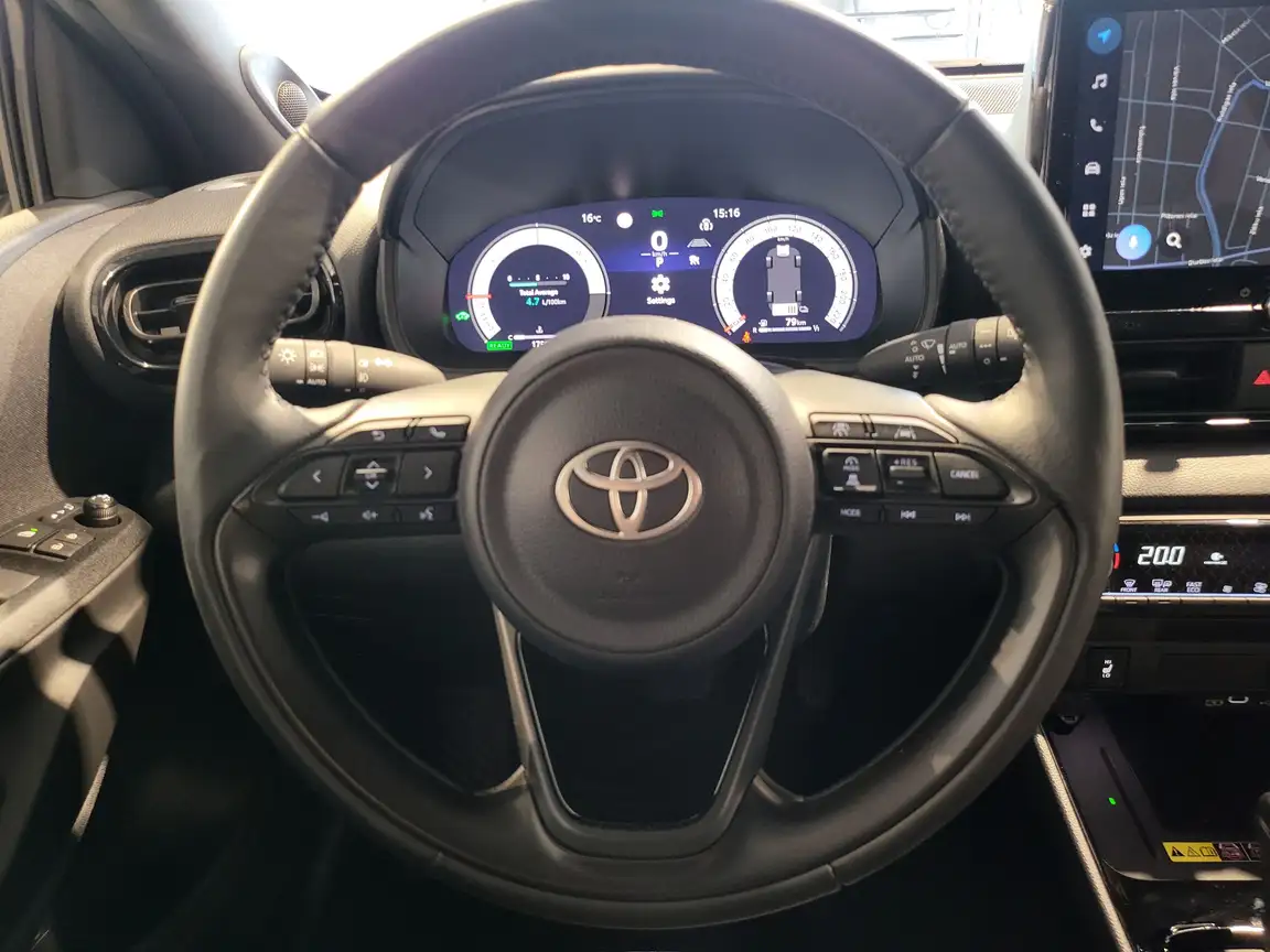 TOYOTA YARIS