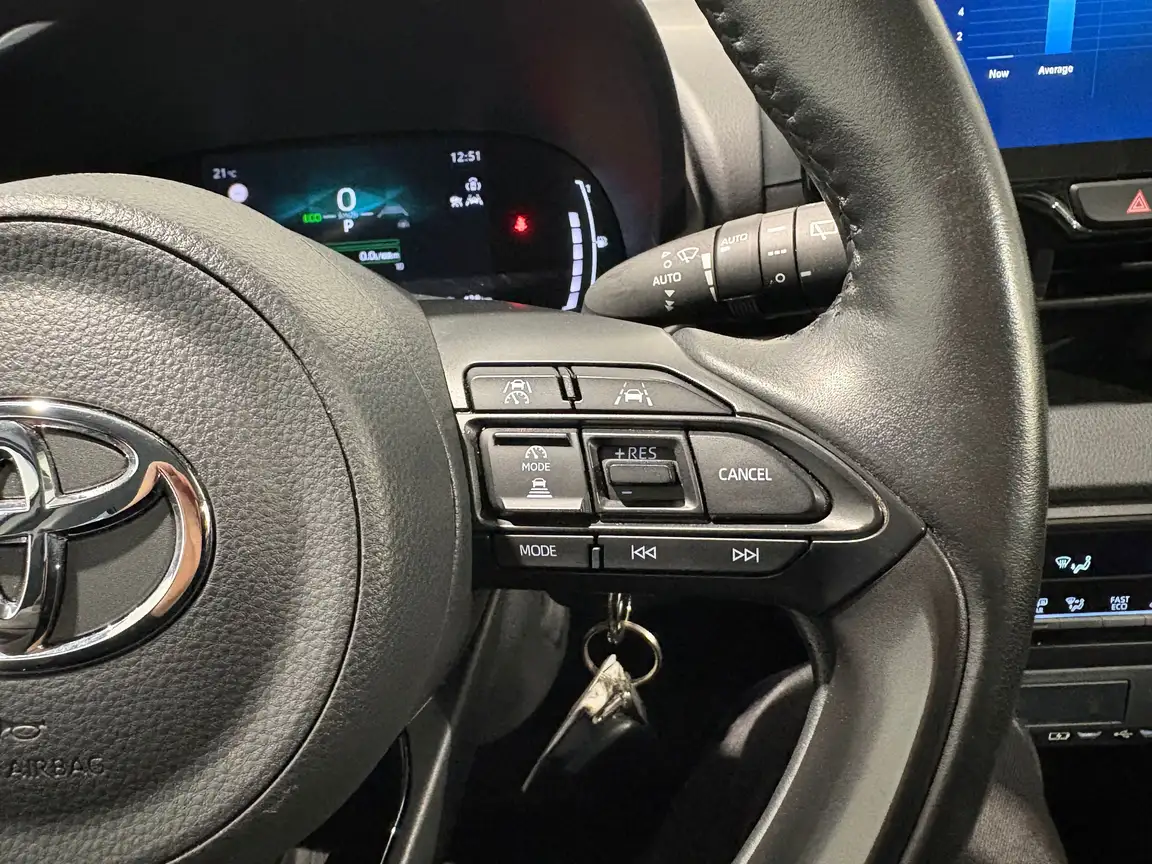 TOYOTA YARIS