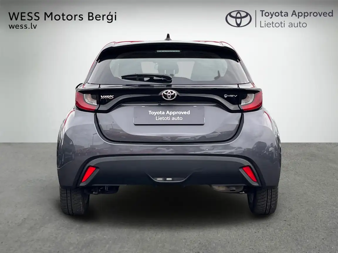 TOYOTA YARIS