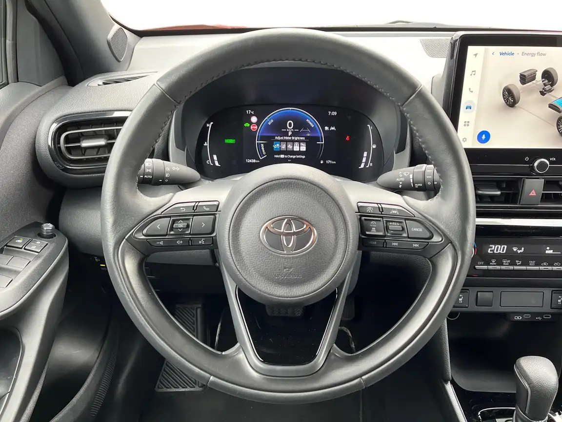 TOYOTA YARIS