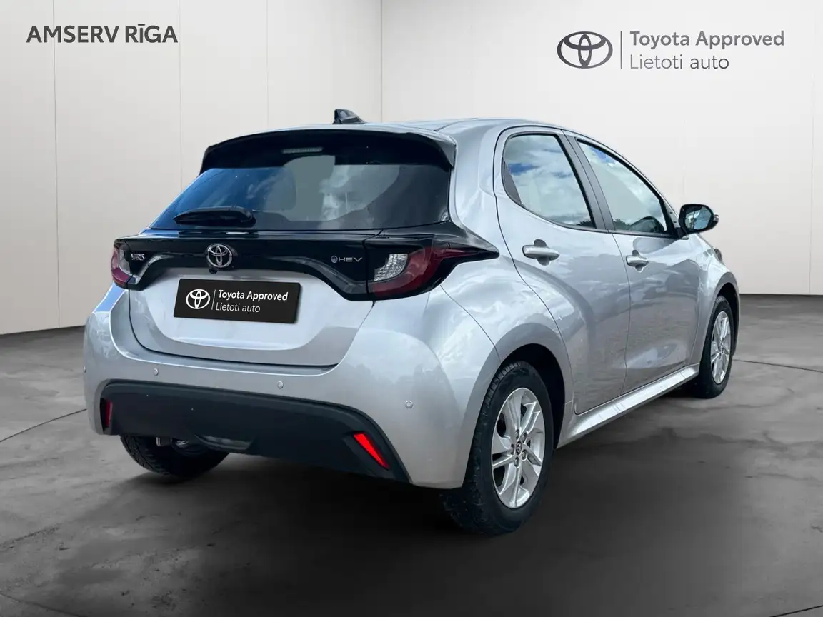 TOYOTA YARIS