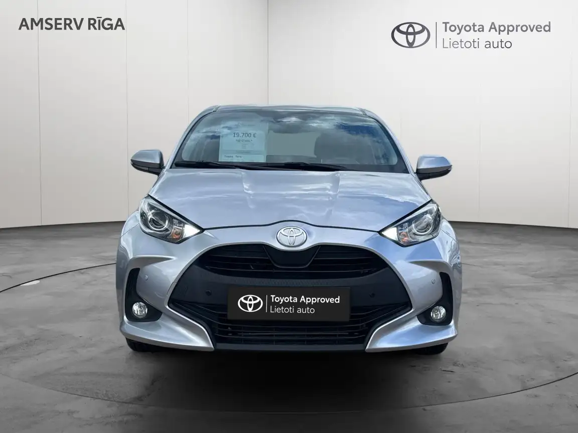 TOYOTA YARIS