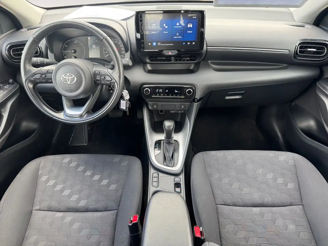 TOYOTA YARIS