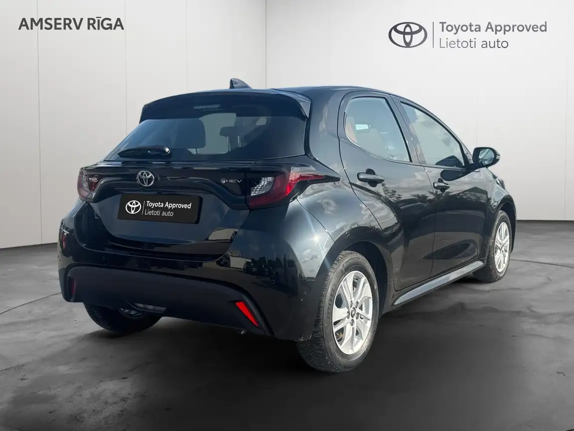 TOYOTA YARIS