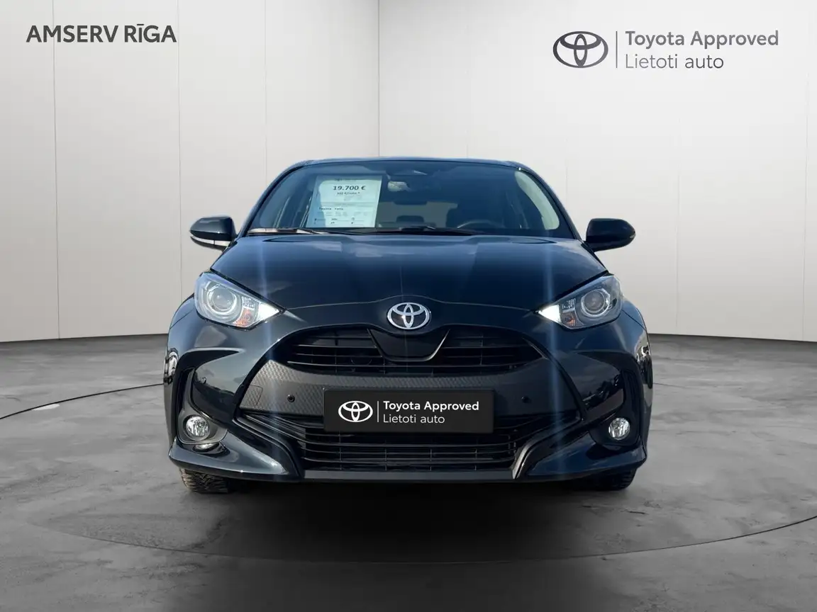 TOYOTA YARIS