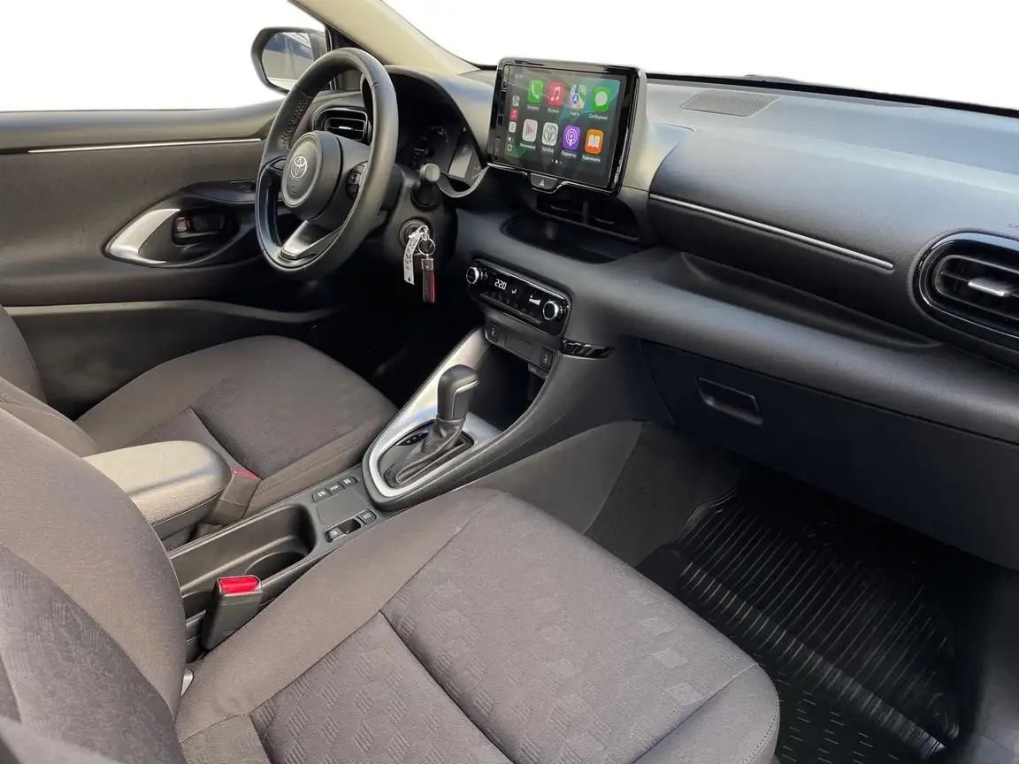 TOYOTA YARIS